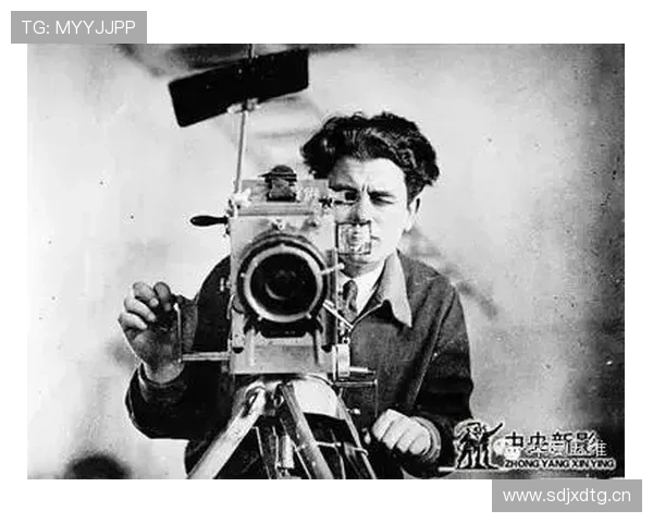 格里尔逊：光影交织的纪录片大师，时代精神的忠实记录者